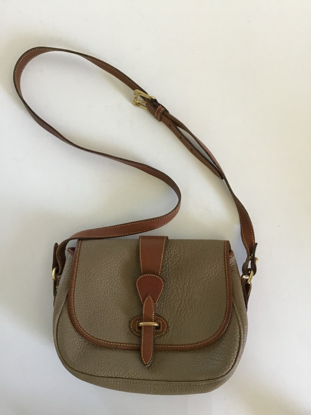 Vintage Dooney & Bourke All-Weather Leather AWL Cavalry Trooper Crossbody Bag Ta